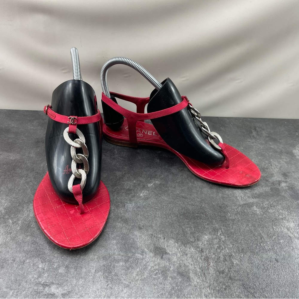 Chanel Women’s Shoes Red 7‎ M Leather Quilted Toe Thong Chains Slingback Sandals